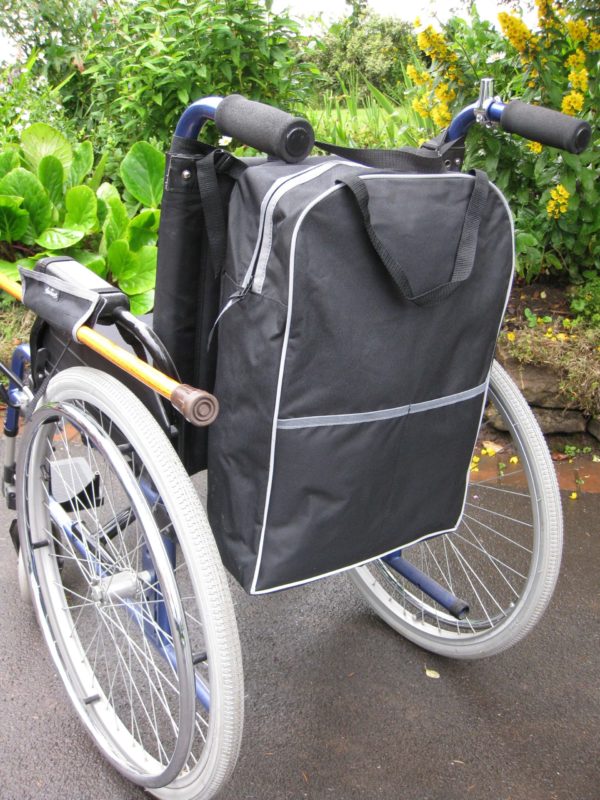 mochila para silla de ruedas