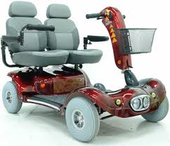silla de ruedas con sidecar