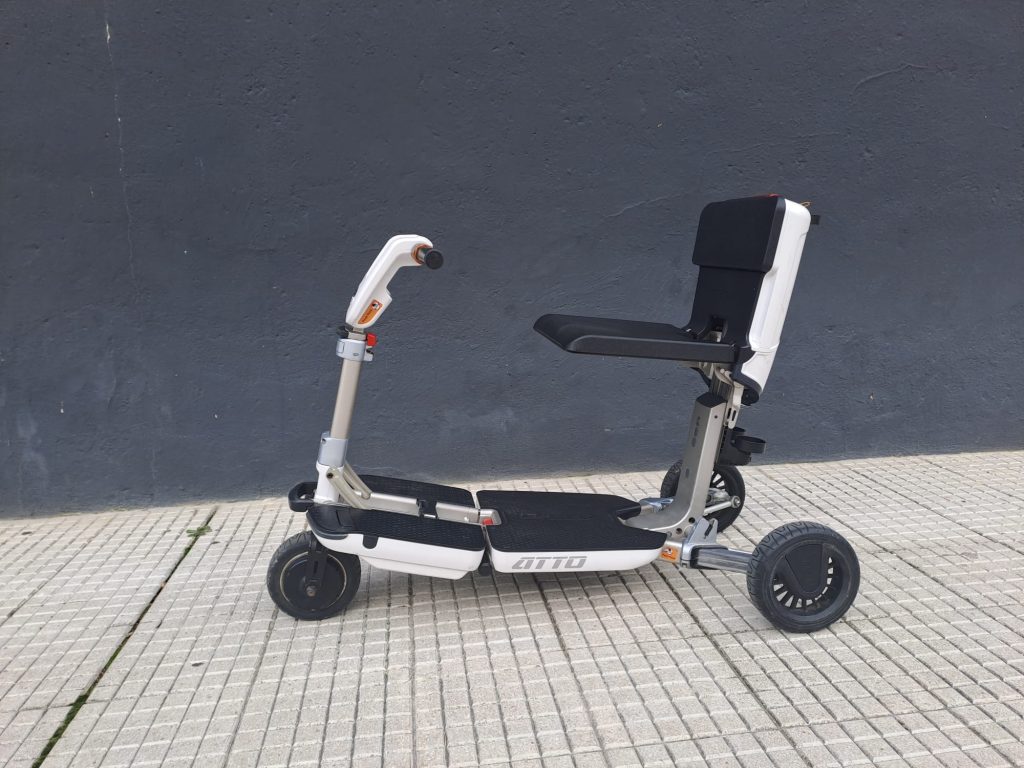 Scooter ATTO Moving Life