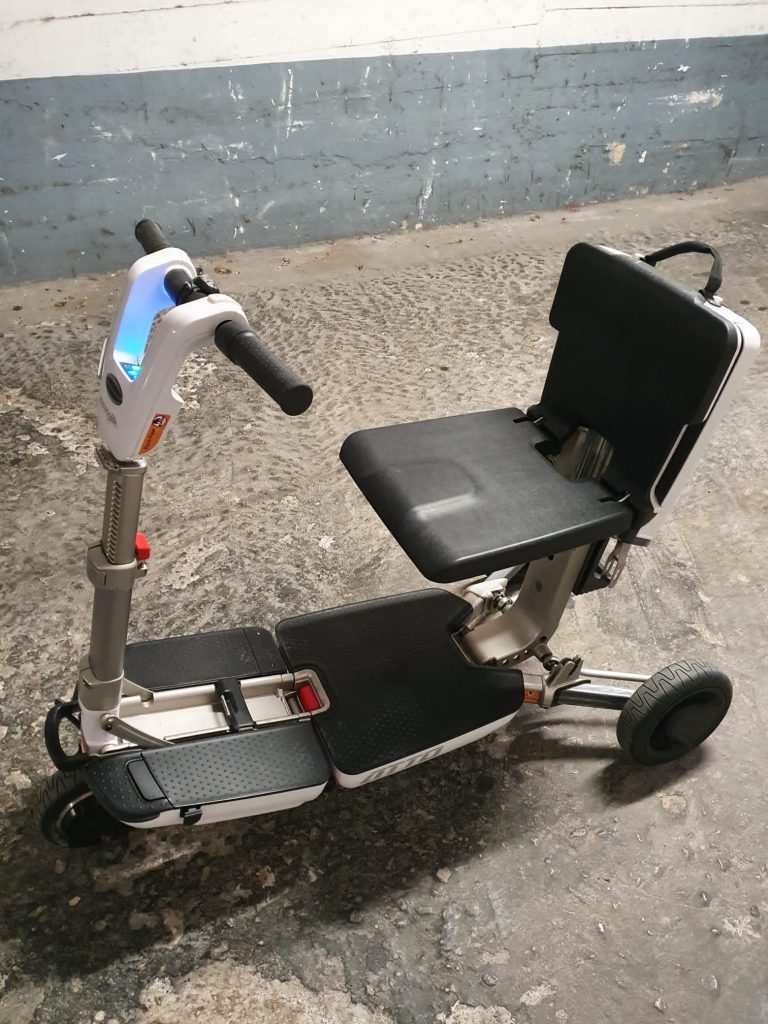 Scooter ATTO plegable